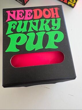 NeeDoh Funky Pups, Pink